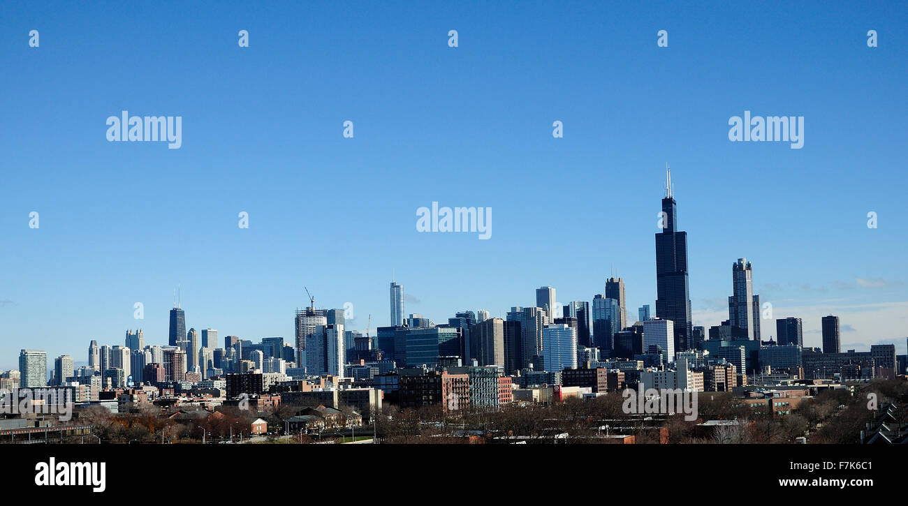 Le centre-ville de Chicago skyline comme vu de l'ouest à l'Est. Banque D'Images