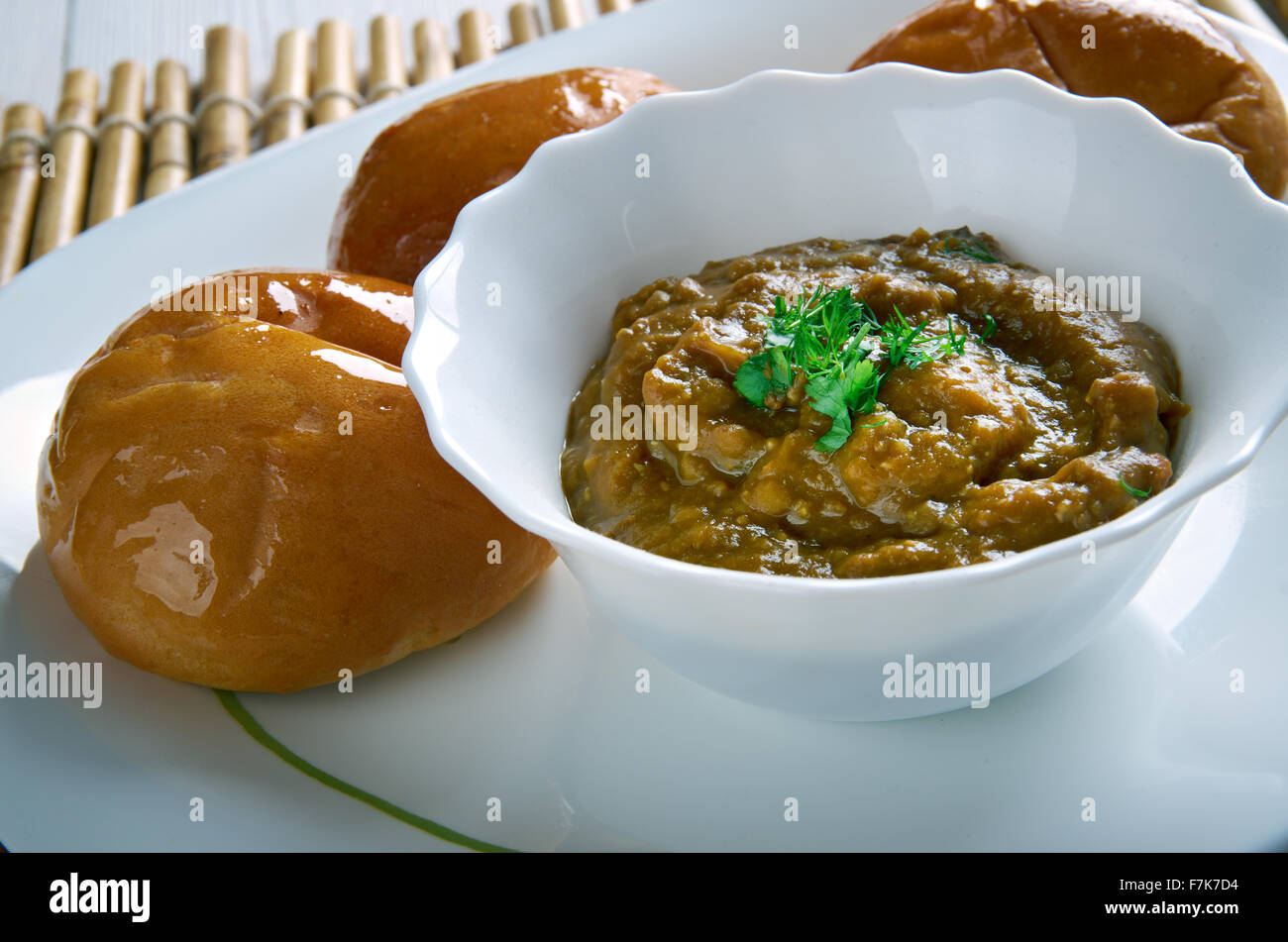 Dal Baati Churma - cuisine rajasthani.Indian dish.lentilles populaires au Rajasthan, Uttar Pradesh et Madhya Pradesh , Nimar,Malwa Banque D'Images