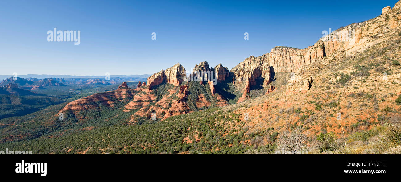 Formations Rock Mountain Trail de Wilson, Coconino National Forest, près de Sedona, Arizona USA Banque D'Images