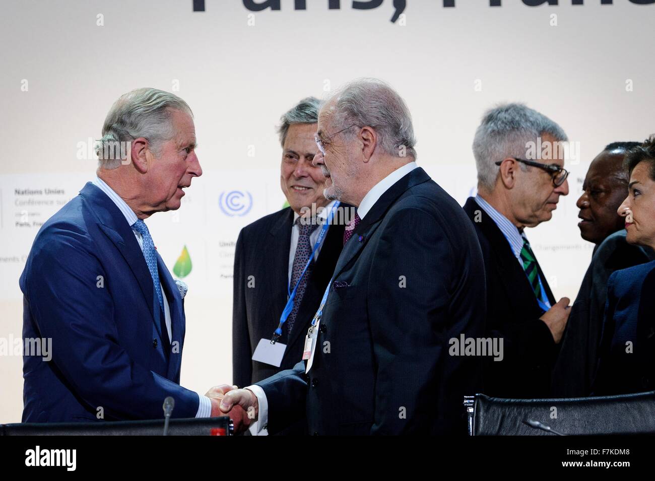 Le Bourget, France. 30 novembre, 2015. Le Prince Charles est accueilli à la session plénière de la COP21, Conférence des Nations Unies sur le changement climatique au nom du Royaume-Uni le 30 novembre 2015 en dehors de Paris Le Bourget, France. Banque D'Images