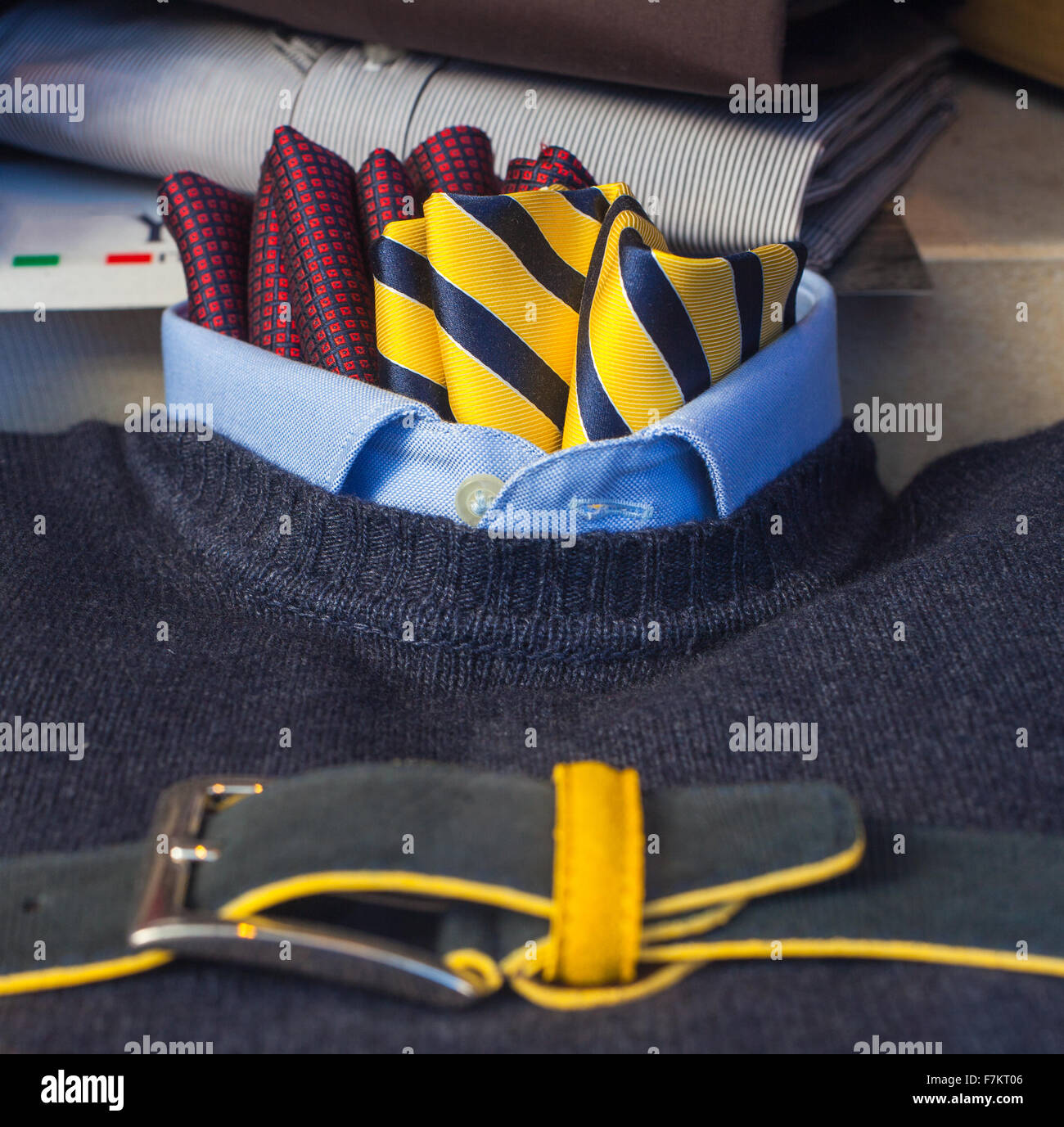 Close up of men's vêtements, pull cravate Banque D'Images