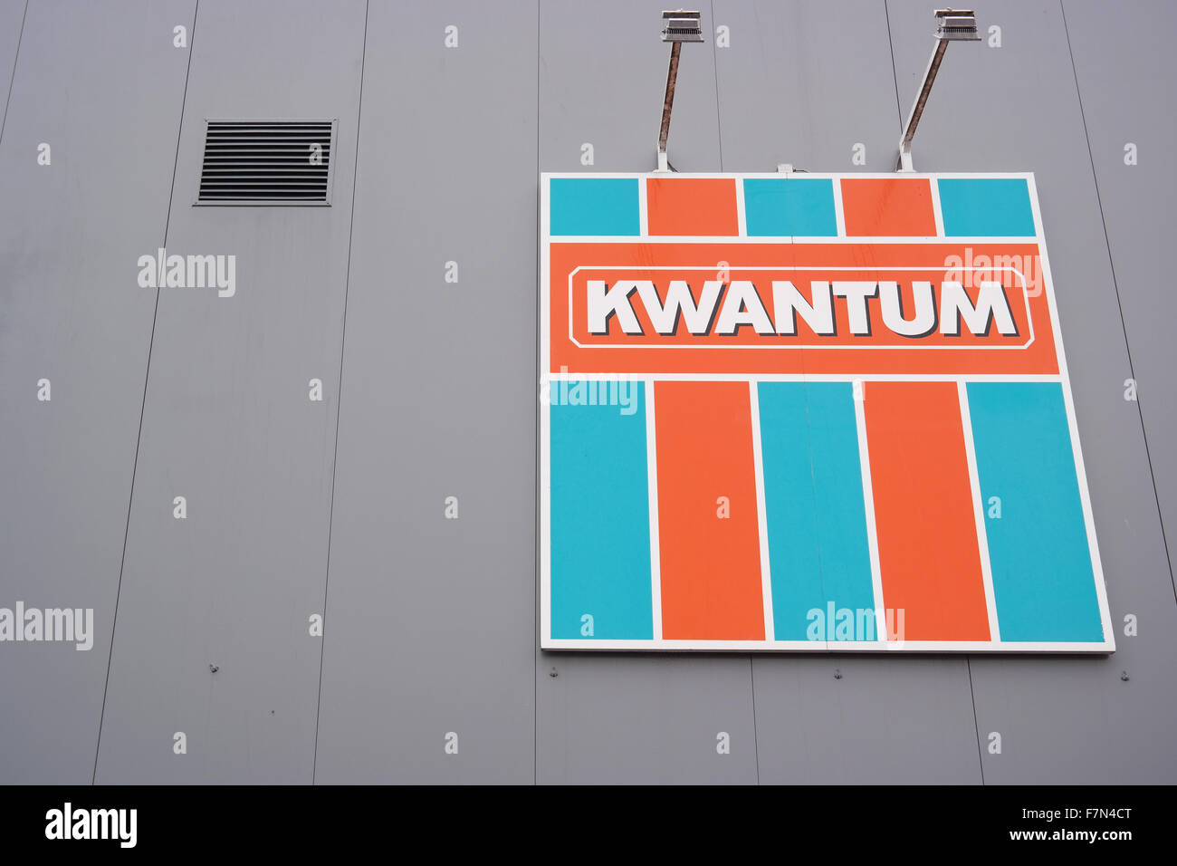 Logo de Kwantum, une marque du groupe Homefashion B.V partie du Macintosh Retail Group. Banque D'Images