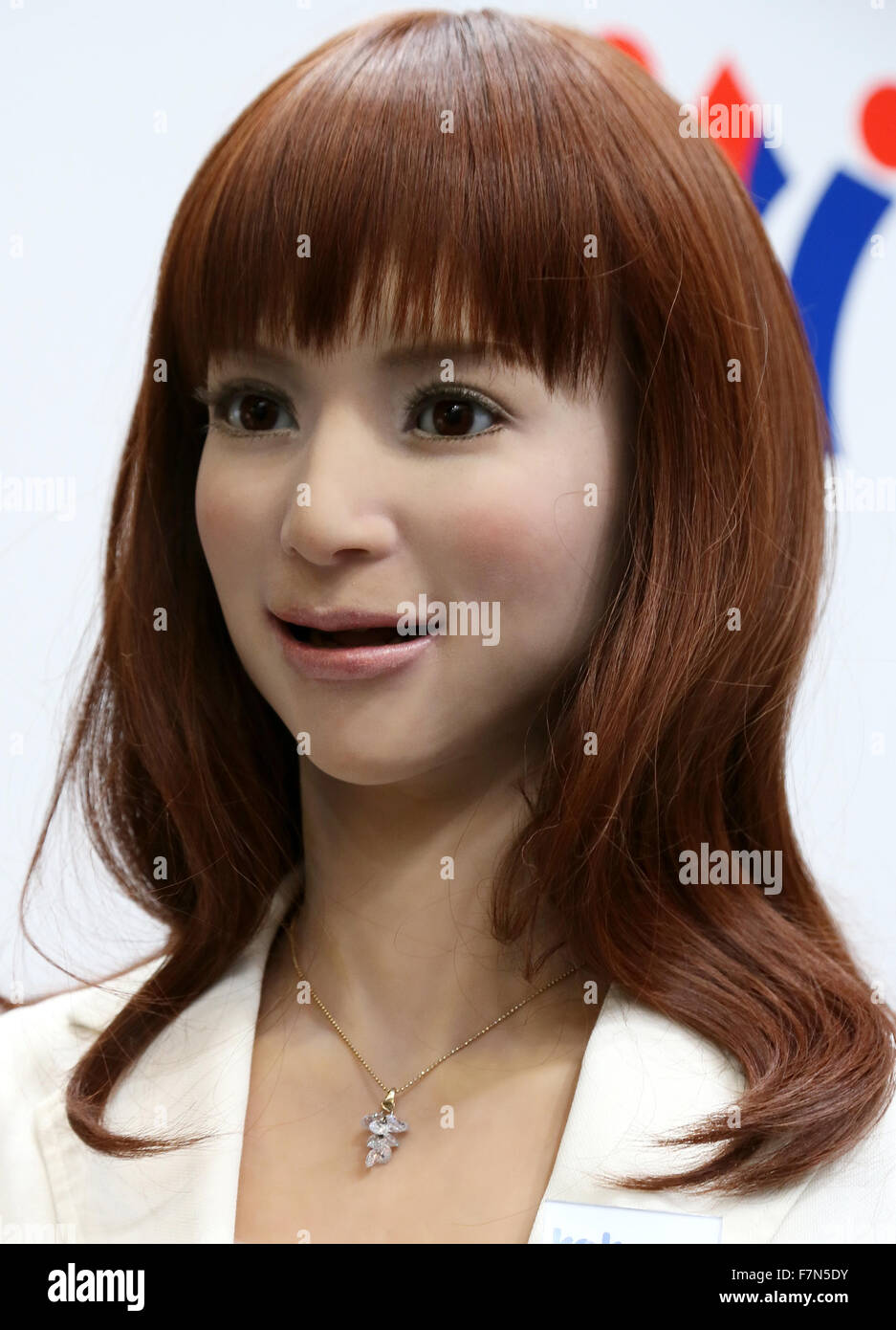 Tokyo, Japon. 2 Décembre, 2015. Kokoro, le robot humanoïde Actroid attire l'attention des visiteurs à l'exposition internationale a commencé à Tokyo Robot le Mercredi, Décembre 2, 2015. Le plus grand salon du robot avec un record de 334 exposants en vedette les dernières innovations en technologie robotique. Haruyoshi Crédit : Yamaguchi/AFLO/Alamy Live News Banque D'Images Tokyo, Japon. 2 Décembre, 2015. Kokoro, le robot humanoïde Actroid attire l'attention des visiteurs à l'exposition internationale a commencé à Tokyo Robot le Mercredi, Décembre 2, 2015. Le plus grand salon du robot avec un record de 334 exposants en vedette les dernières innovations en technologie robotique. Haruyoshi Crédit : Yamaguchi/AFLO/Alamy Live News Banque D'Images