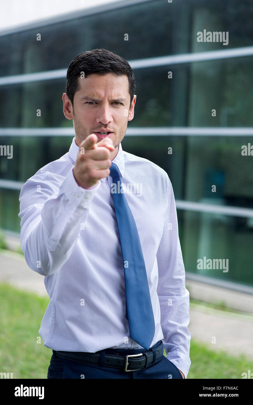 Businessman pointing finger en accusation Banque D'Images