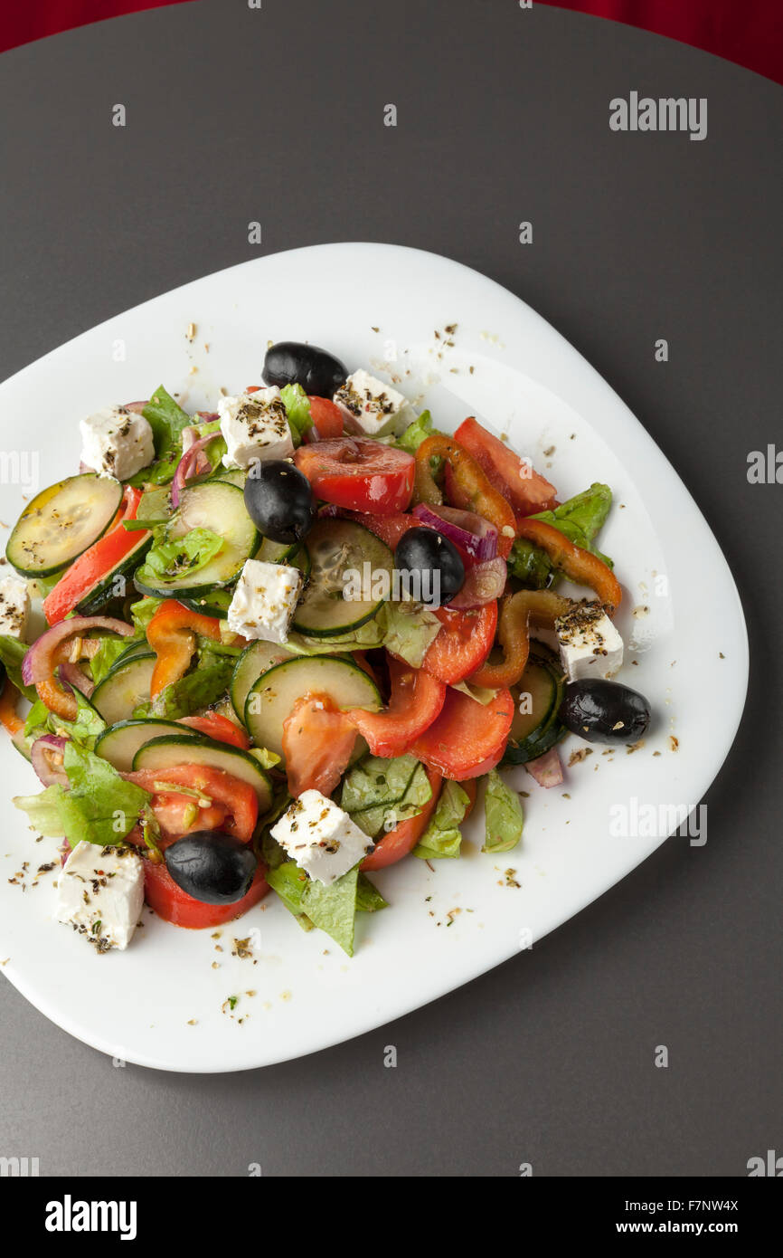 Salade grecque sur le tableau noir Banque D'Images Salade grecque sur le tableau noir Banque D'Images