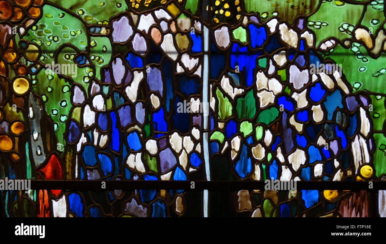 Triptyque de vitraux intitulée 'La piscine bleue' par Joaquin Mir Trinxet (1873-1940) artiste Espagnol Catalan. Datée 1911 Banque D'Images