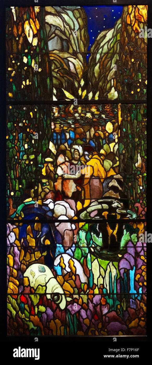 Triptyque de vitraux intitulée 'La piscine bleue' par Joaquin Mir Trinxet (1873-1940) artiste Espagnol Catalan. Datée 1911 Banque D'Images