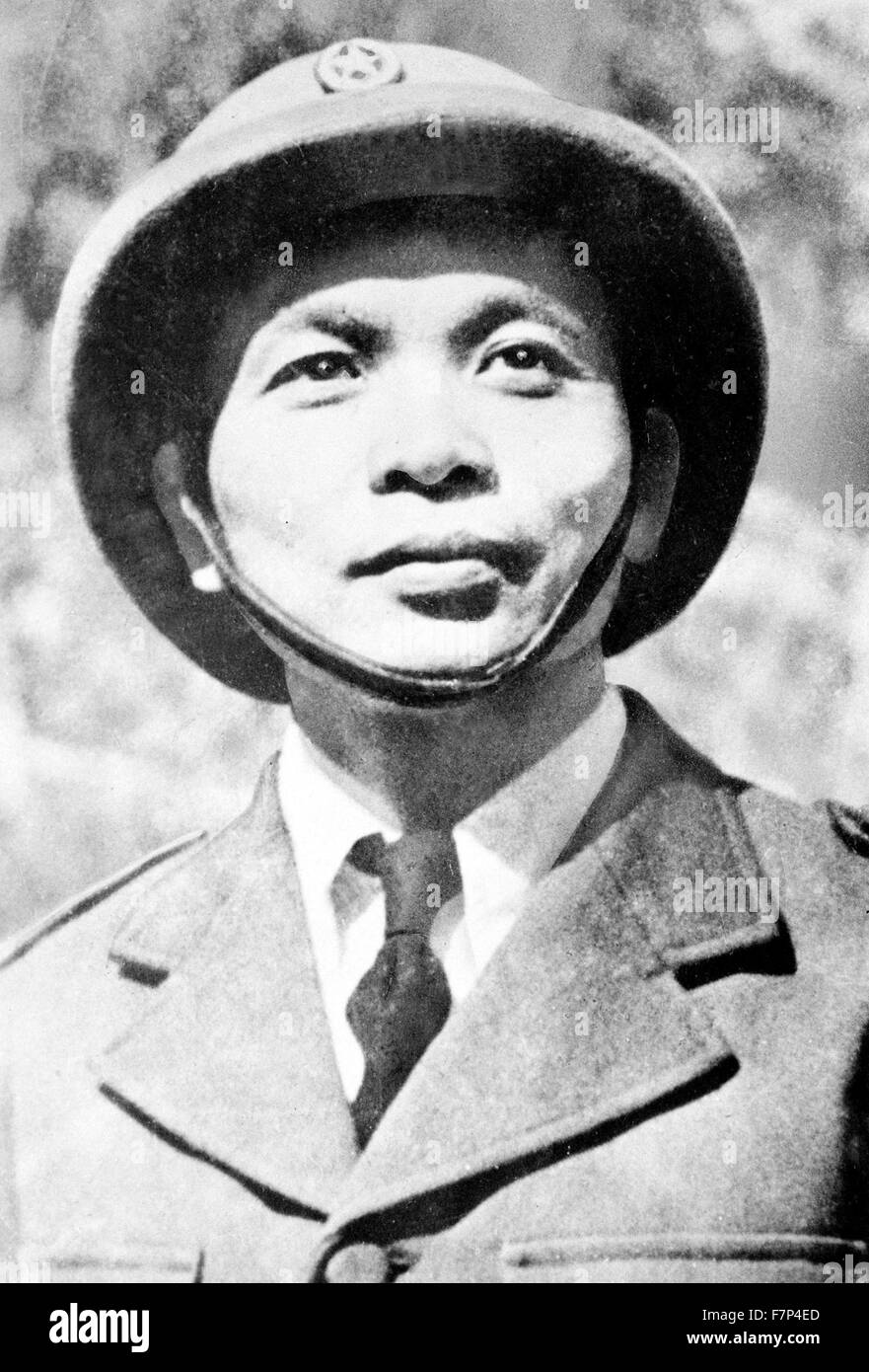 Photographie du général Vo Nguyen Giap (1911-2013) Général dans l'Armée populaire du Vietnam et un politicien. Datée 1941 Banque D'Images