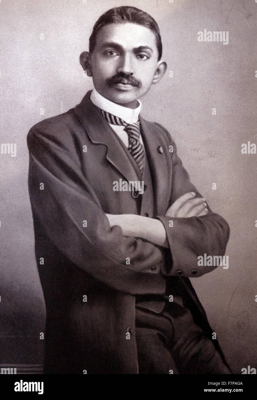 Mahatma Gandhi comme avocat en Afrique du Sud vers 1905. Mohandas Karamchand Gandhi (1869 - 1948), était le principal leader de l'indépendance de l'Inde en mouvement a décidé de l'Inde. Emploi de désobéissance civile non-violente, Gandhi a mené l'Inde à l'indépendance et a inspiré des mouvements pour les droits civils et la liberté à travers le monde. Banque D'Images