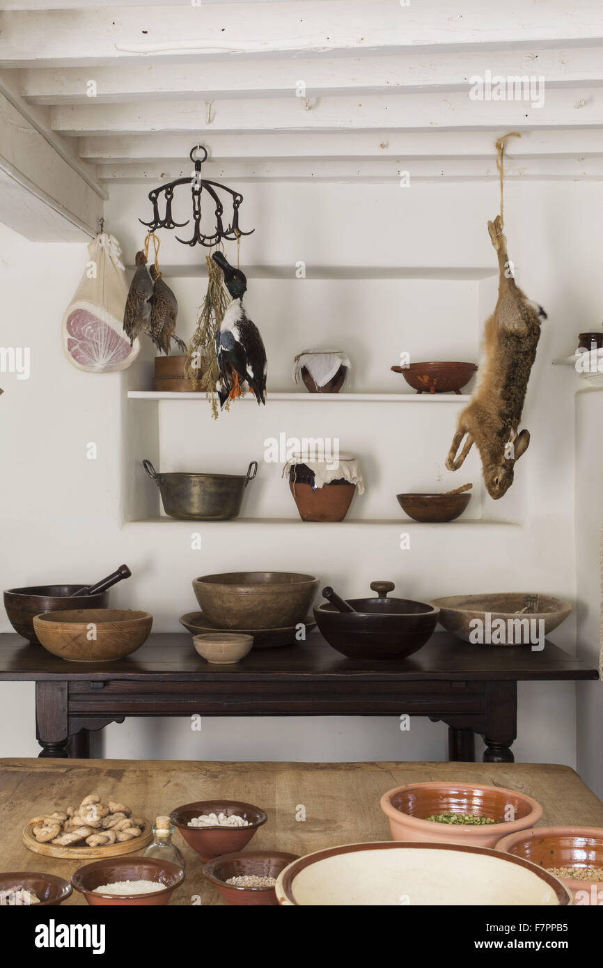 La cuisine à Woolsthorpe Manor, Lincolnshire. Woolsthorpe Manor était la maison du scientifique et mathématicien Sir Isaac Newton. Banque D'Images