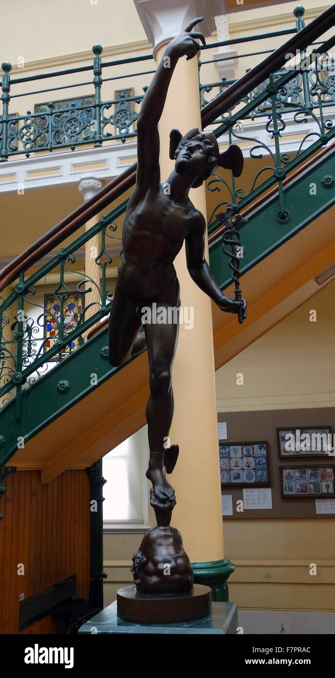 Statue en bronze représentant "le battant le mercure". L'original de Giambologna (1529-1608) sculpteur flamand, célèbre pour ses statues en bronze et en marbre dans un style maniériste ou la fin de la Renaissance. En date du 16e siècle Banque D'Images