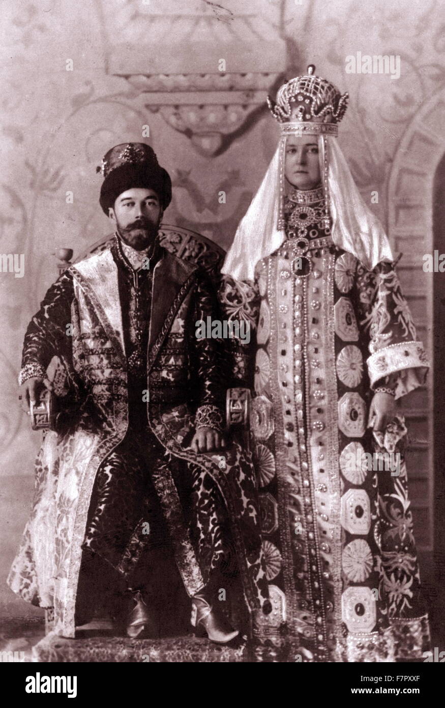 Le Tsar Nicolas II et l'impératrice Alexandra à coronation robes, Russie 1894 Banque D'Images