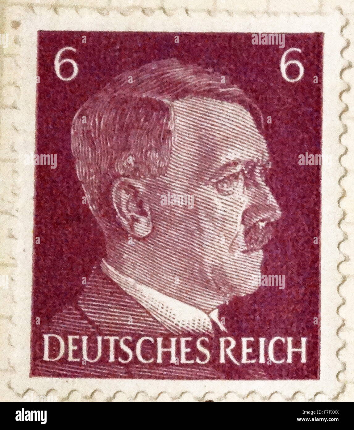 Adolf Hitler Chancelier de l'Allemagne nazie représenté sur un timbre-poste 1936 Banque D'Images