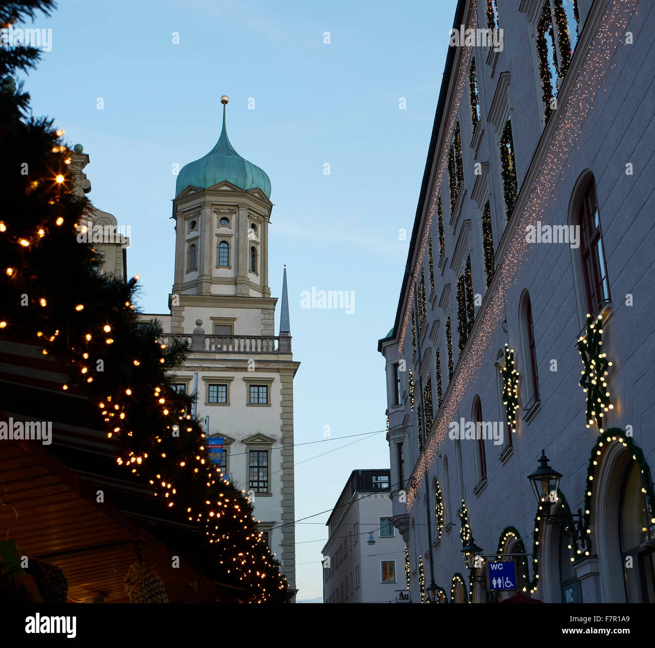Marché de Noël Augsburg, Rathausplatz, avec l'Hôtel de Ville, Augsbourg, Bavière, Allemagne, Banque D'Images