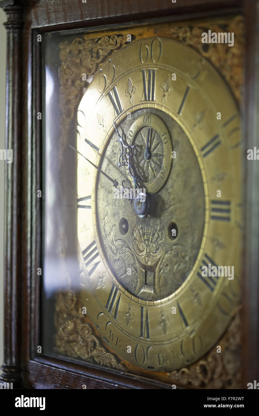 Une horloge à Woolsthorpe Manor, Lincolnshire. Woolsthorpe fut le foyer de la célèbre scientifique et mathématicien français Sir Isaac Newton. Banque D'Images
