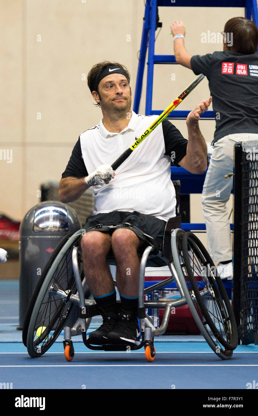 Londres, Royaume-Uni. 09Th Dec, 2015. David Wagner, de l'USA célèbre battant Andy Lapthorne de Grande-Bretagne et remercie la foule dans le Masters de tennis en fauteuil roulant de NEC au Lee Valley et le hockey Tennis Centre, Queen Elizabeth Olympic Park, Londres, Royaume-Uni le 2 décembre 2015. Credit : Brandon Griffiths/Alamy Live News Banque D'Images