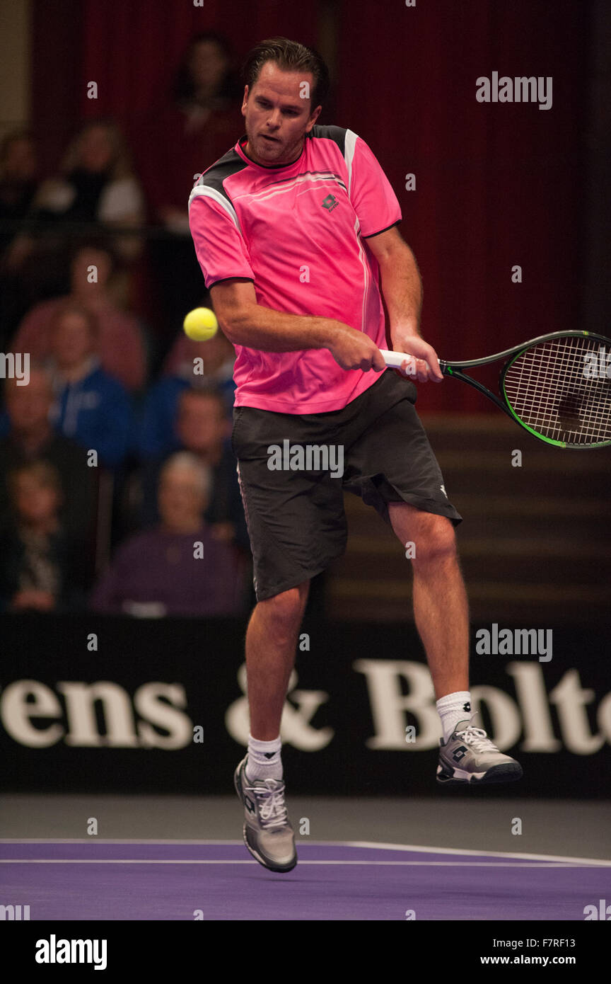 Royal Albert Hall, Londres, Royaume-Uni. 2 Décembre, 2015. Tennis Champions commence le 2 Déc au 6 déc. Fernando Gonzalez vs Xavier Malisse dans le match d'ouverture. Credit : sportsimages/Alamy Live News Banque D'Images