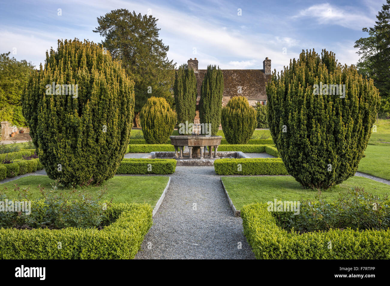 Le jardin à Dinefwr, Carmarthenshire, Pays de Galles. Dinefwr est une réserve naturelle nationale, maison historique et du xviiie siècle, le parc paysager entourant une cité médiévale deer park. Banque D'Images