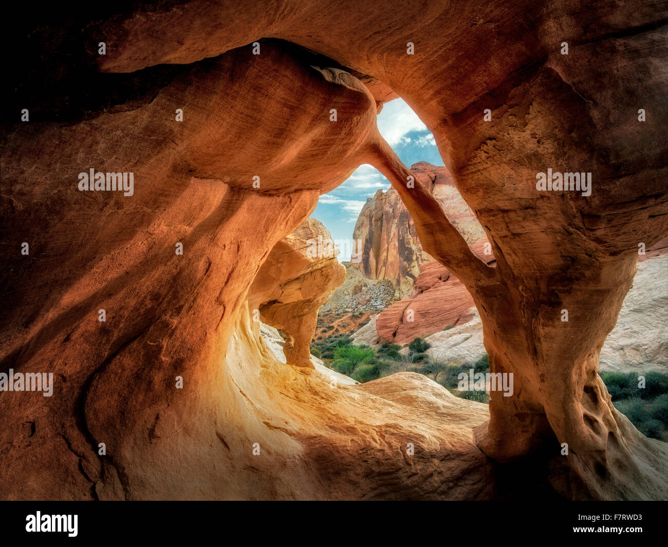 Grotte de feu Arch. Vallée de Feu Park, Nevada Banque D'Images