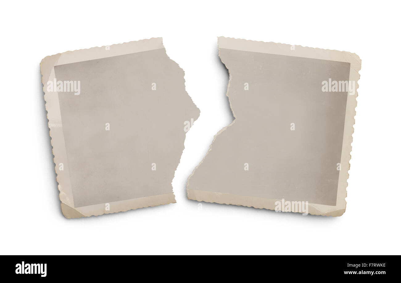 Vieille photo déchirée avec copie espace isolé sur fond blanc. Banque D'Images