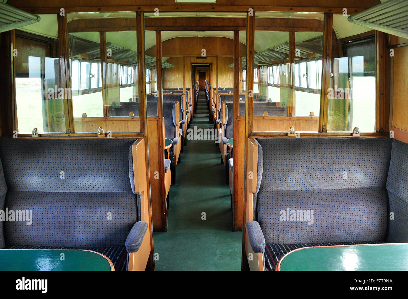 Compartiment vide, train à vapeur historique North Norfolk Pavot ferroviaire Ligne, Sheringham, Norfolk, Royaume-Uni Banque D'Images