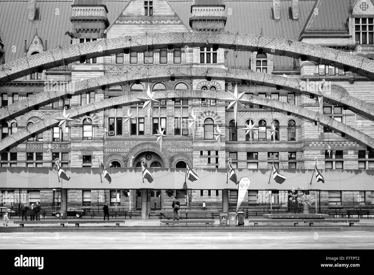 Détails architecturaux de Nathan Phillips Square et l'ancien hôtel de ville de Toronto, Canada Banque D'Images