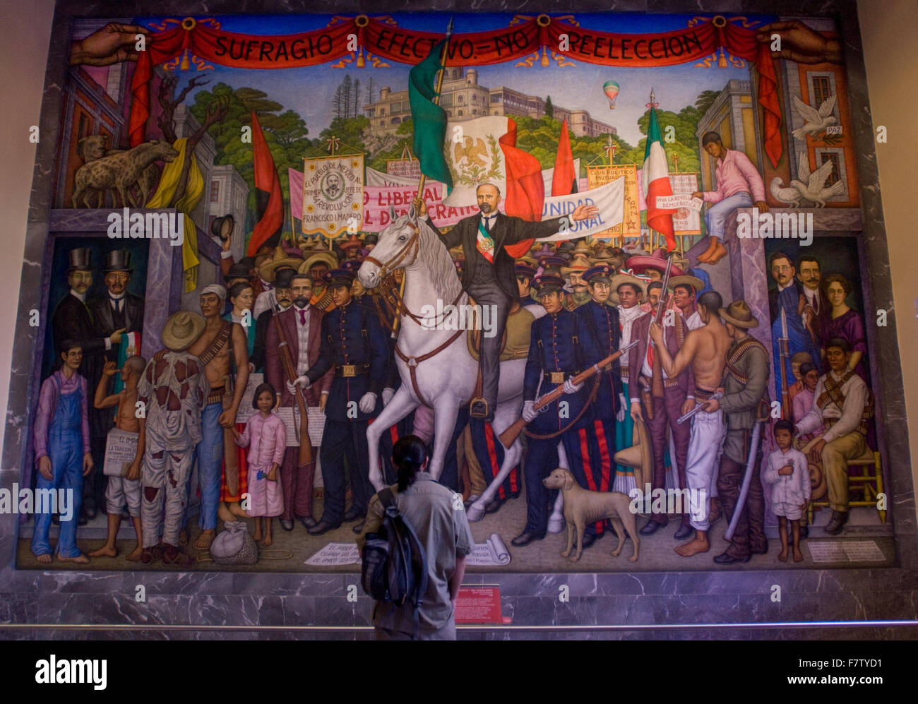 "No reeleccion Sufragio efectivo',' mural (1969) par Juan O'Gorman dans le Musée de l'histoire nationale en château de Chapultepec, Mexico Banque D'Images