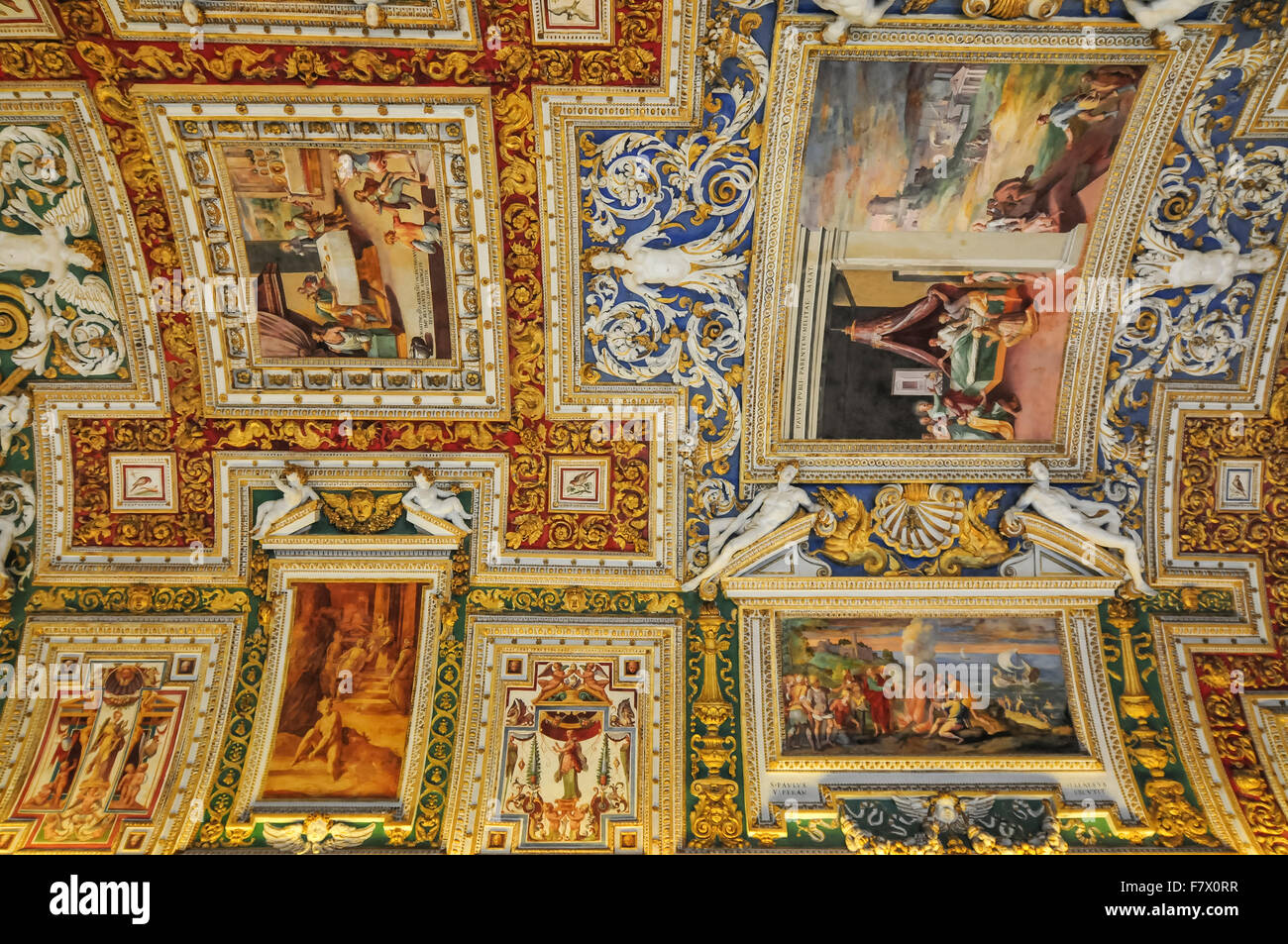 Plafond de la Galerie de cartes dans les Musées du Vatican, Vatican Banque D'Images