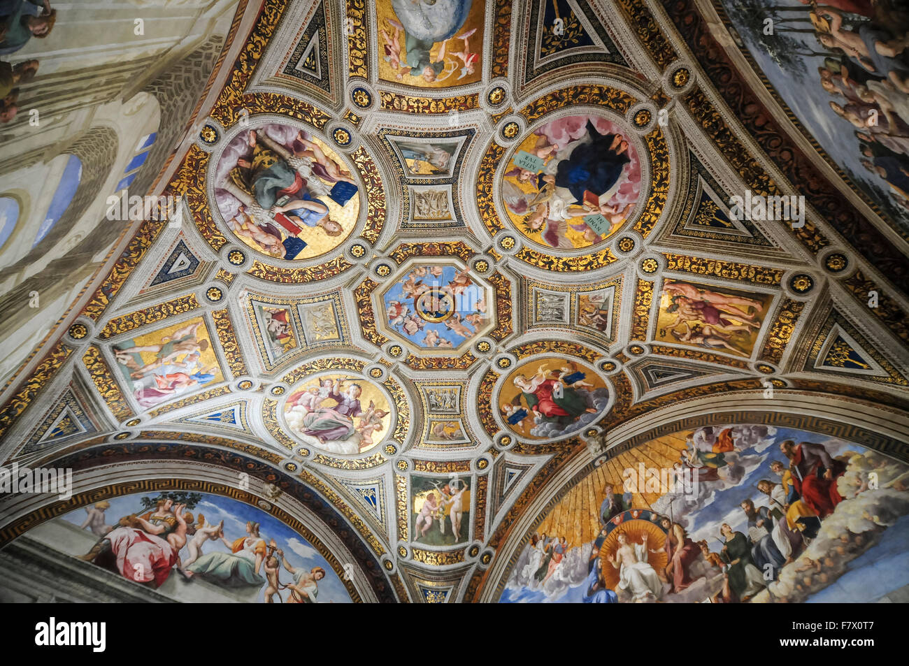 Fresque au plafond de Stanza della la signature dans les Musées du Vatican, Vatican Banque D'Images Fresque au plafond de Stanza della la signature dans les Musées du Vatican, Vatican Banque D'Images