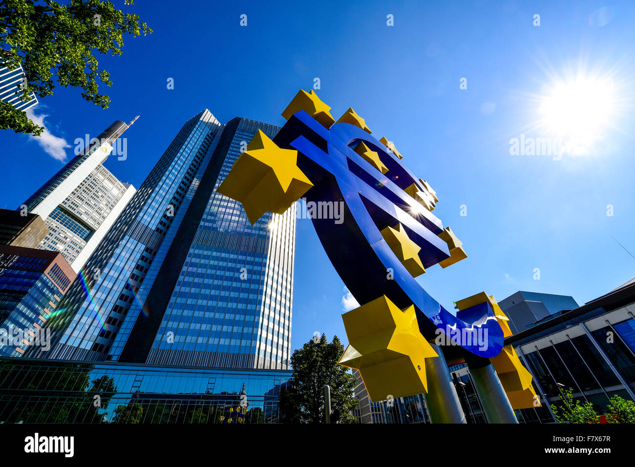 Symbole de l'euro, Centre d'affaires, Francfort, Hesse, Allemagne Banque D'Images