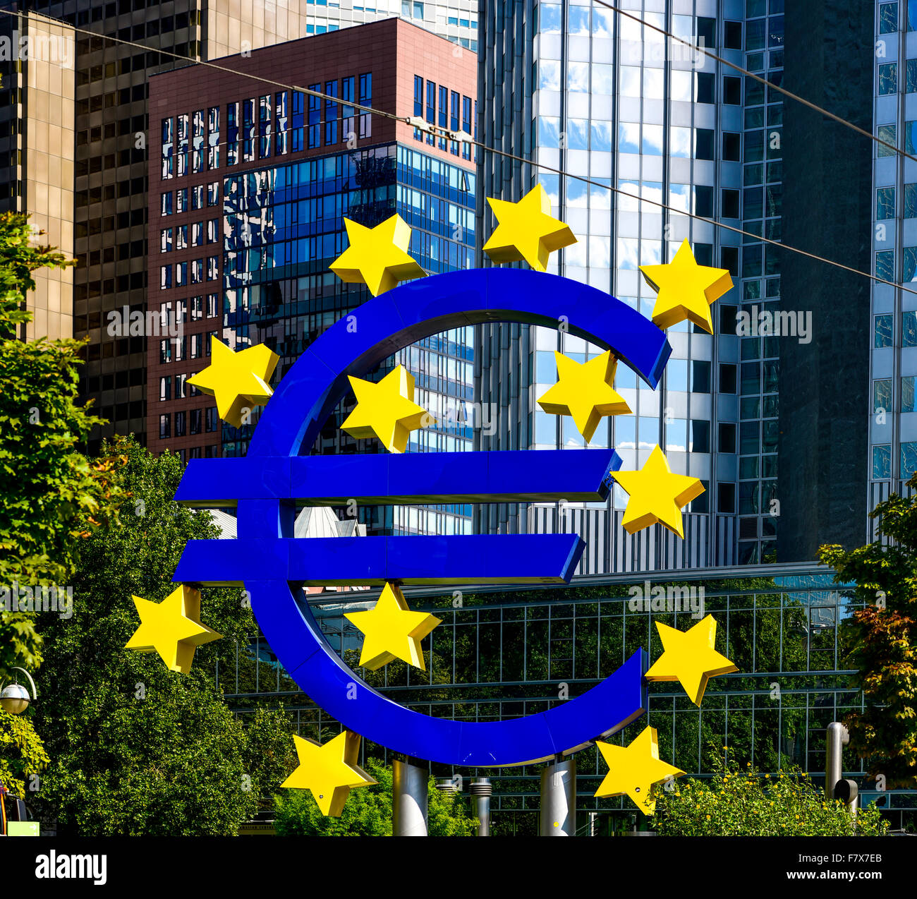 Symbole de l'euro, Centre d'affaires, Francfort, Hesse, Allemagne Banque D'Images