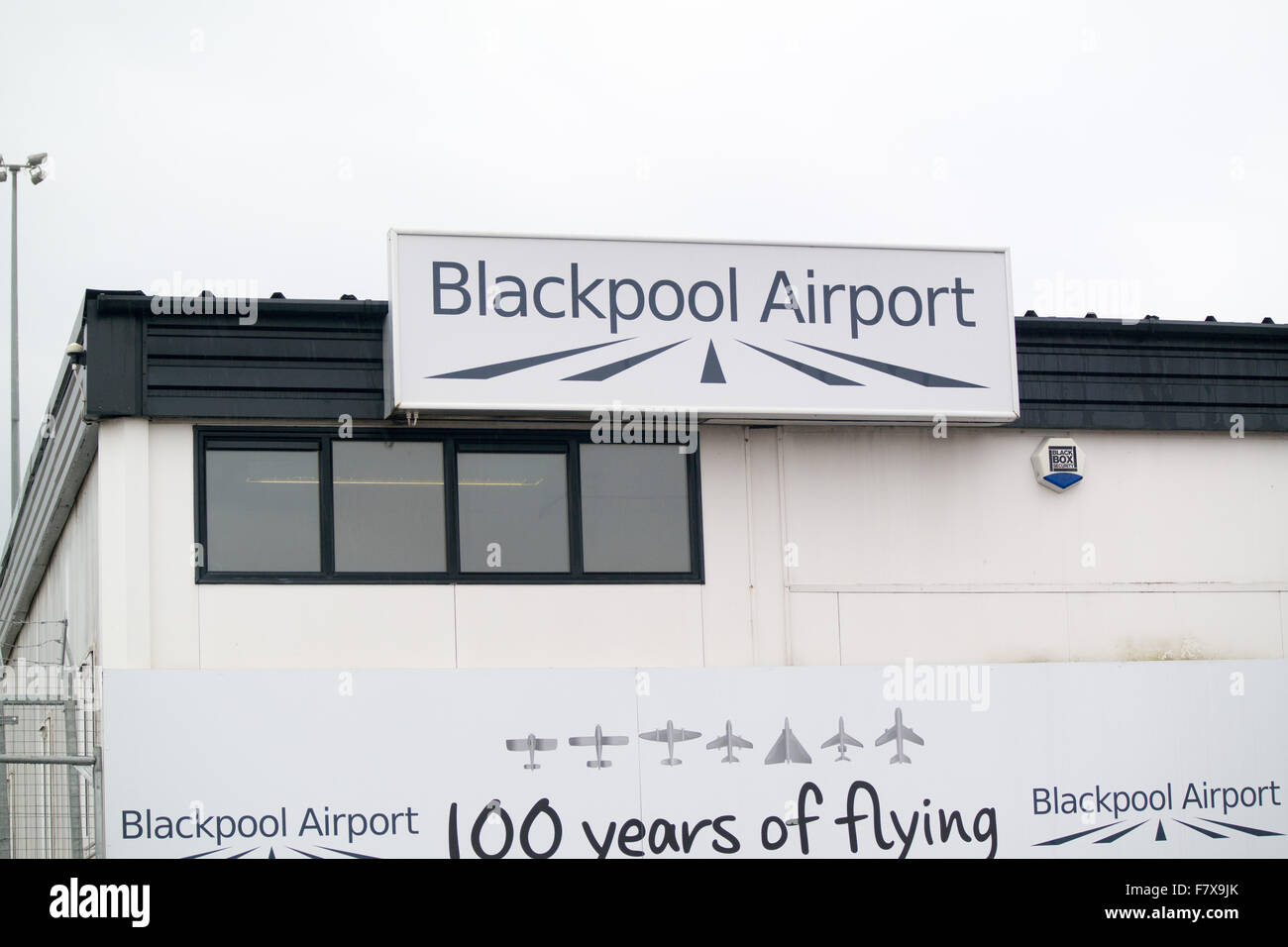 Blackpool, Royaume-Uni. 19Th Mar, 2015. Les recherches de garde-côtes après le contact a été perdu avec un petit avion au large de la côte du Lancashire. Une recherche impliquant la police du Lancashire, ainsi que des garde-côtes de Blackpool et la baie de Morecambe canots est maintenant aurait été terminé. L'avion léger avec juste le pilote à bord n'est que d'avoir disparu en mer d'Irlande juste avant qu'il soit destiné à l'atterrissage à l'aéroport de Blackpool. Crédit : Gary telford/Alamy Live News Banque D'Images