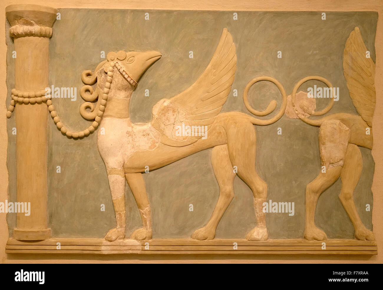 Haut-relief de fresque minoenne un griffon, Musée archéologique d'Héraklion. Du palais de Knossos. Banque D'Images