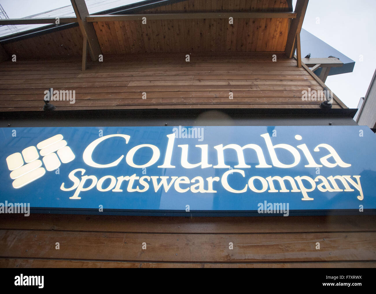 Seattle, Washington, USA. 23 Nov, 2015. Columbia Sportswear Company, dont  le siège social est situé à Cedar Mill, Oregon, et les fabricants d'usure  intérieure et extérieure orientée pour une utilisation en extérieur.