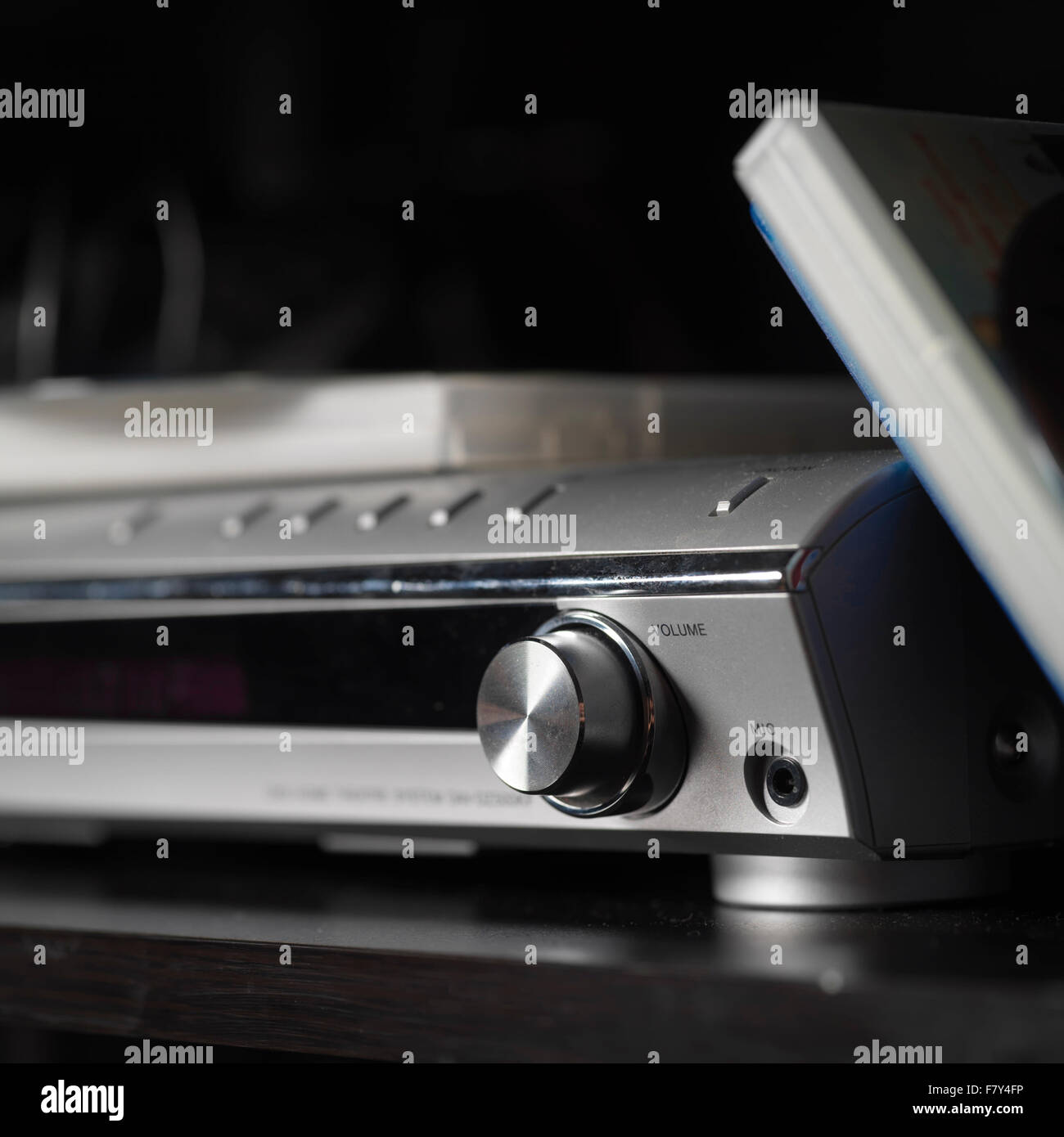 Dvd shelf Banque de photographies et d’images à haute résolution - Alamy