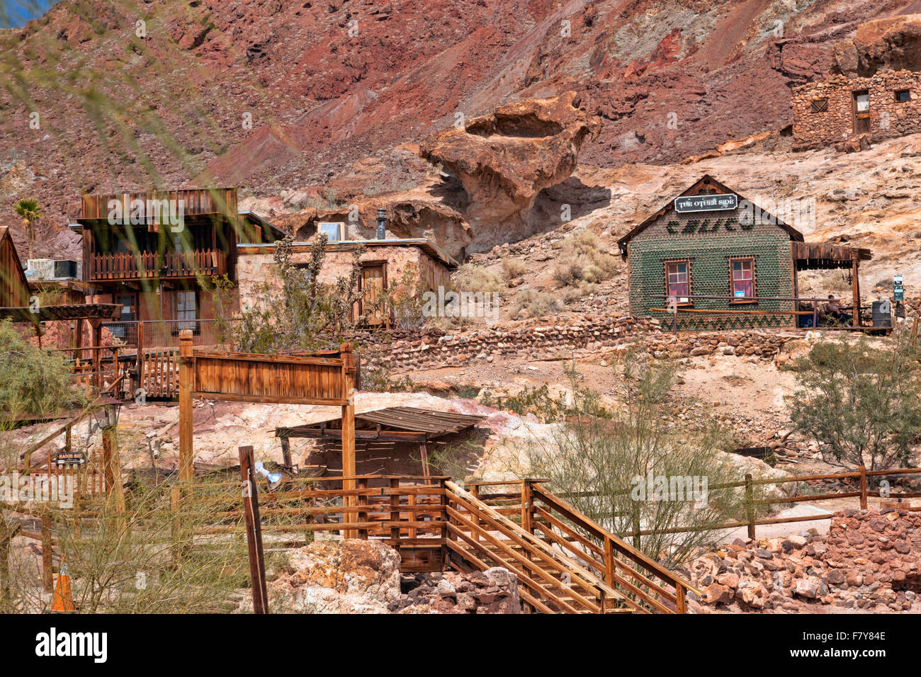 Ville fantôme dans le désert du Nevada. Ville minière abandonnée historique maintenant une attraction touristique à proximité de Las Vegas, vieille ville de l'Ouest. Banque D'Images