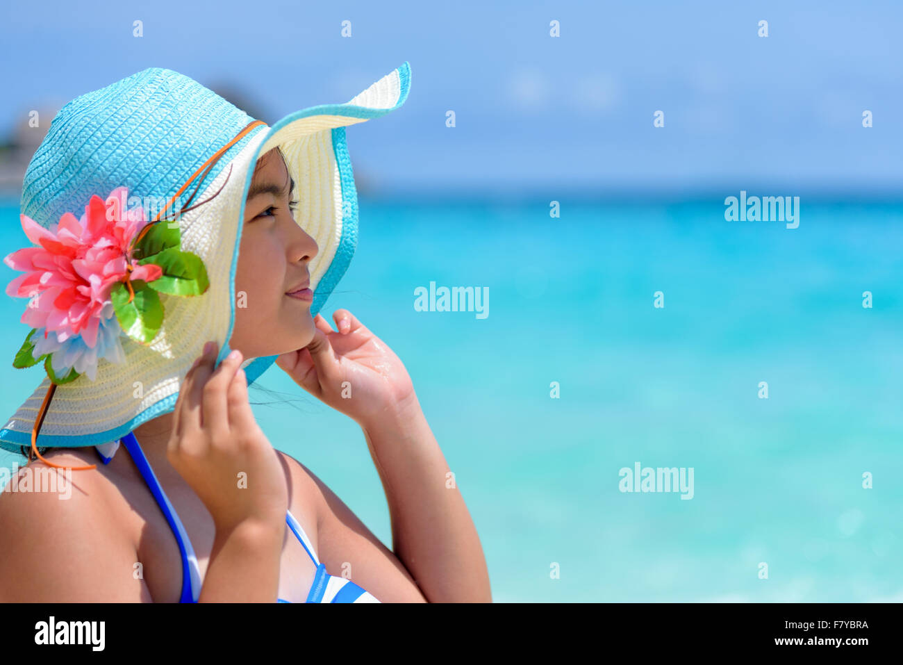 Visage de chapeau de femme Banque de photographies et d'images à haute  résolution - Alamy