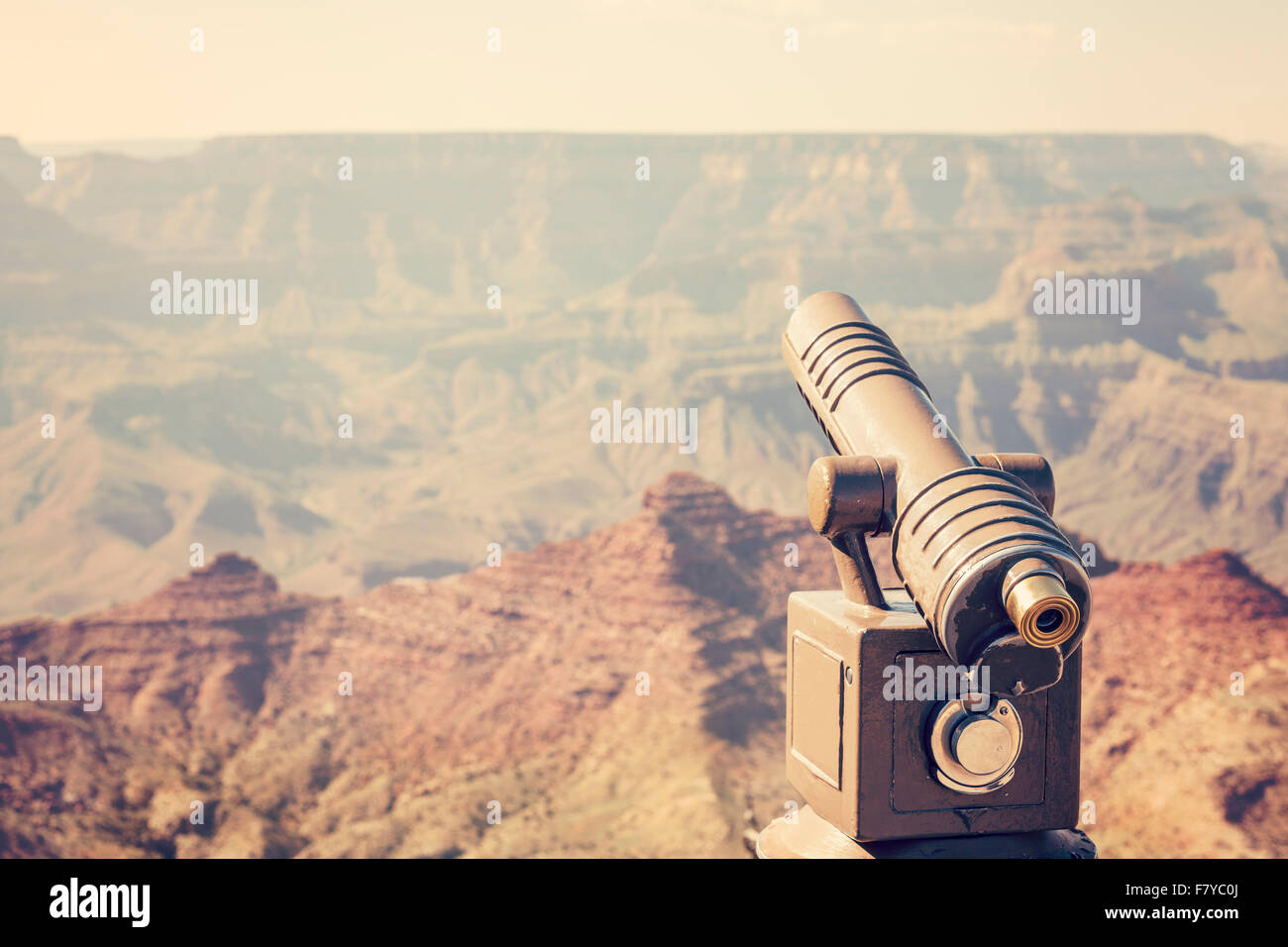 Télescope aux tons rétro fait à Grand Canyon, travel concept, USA. Banque D'Images