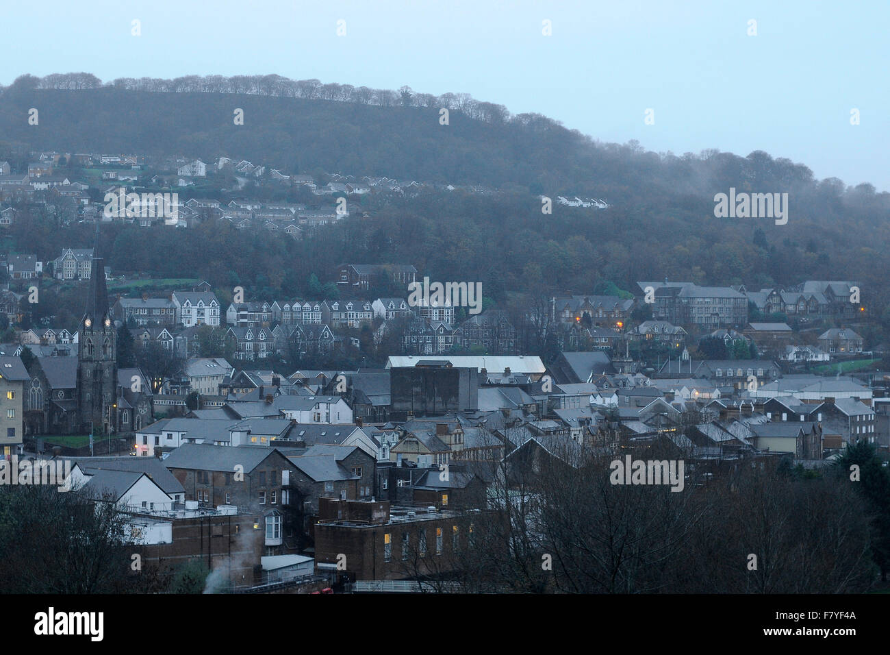 Vue générale du centre-ville de Pontypridd, dans le sud du Pays de Galles. Banque D'Images