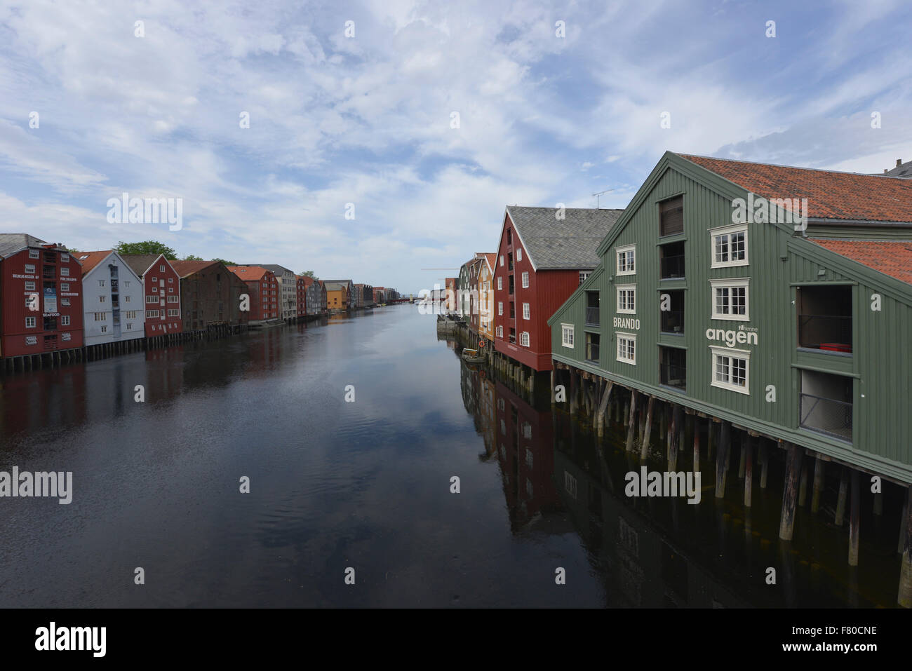 Les entrepôts, bakklandet, Trondheim, Sør-Trøndelag, Norvège Banque D'Images Les entrepôts, bakklandet, Trondheim, Sør-Trøndelag, Norvège Banque D'Images