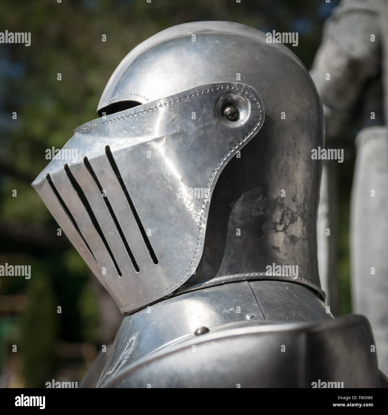 Armor helmet head medieval history protect Banque de photographies et d'images  à haute résolution - Alamy