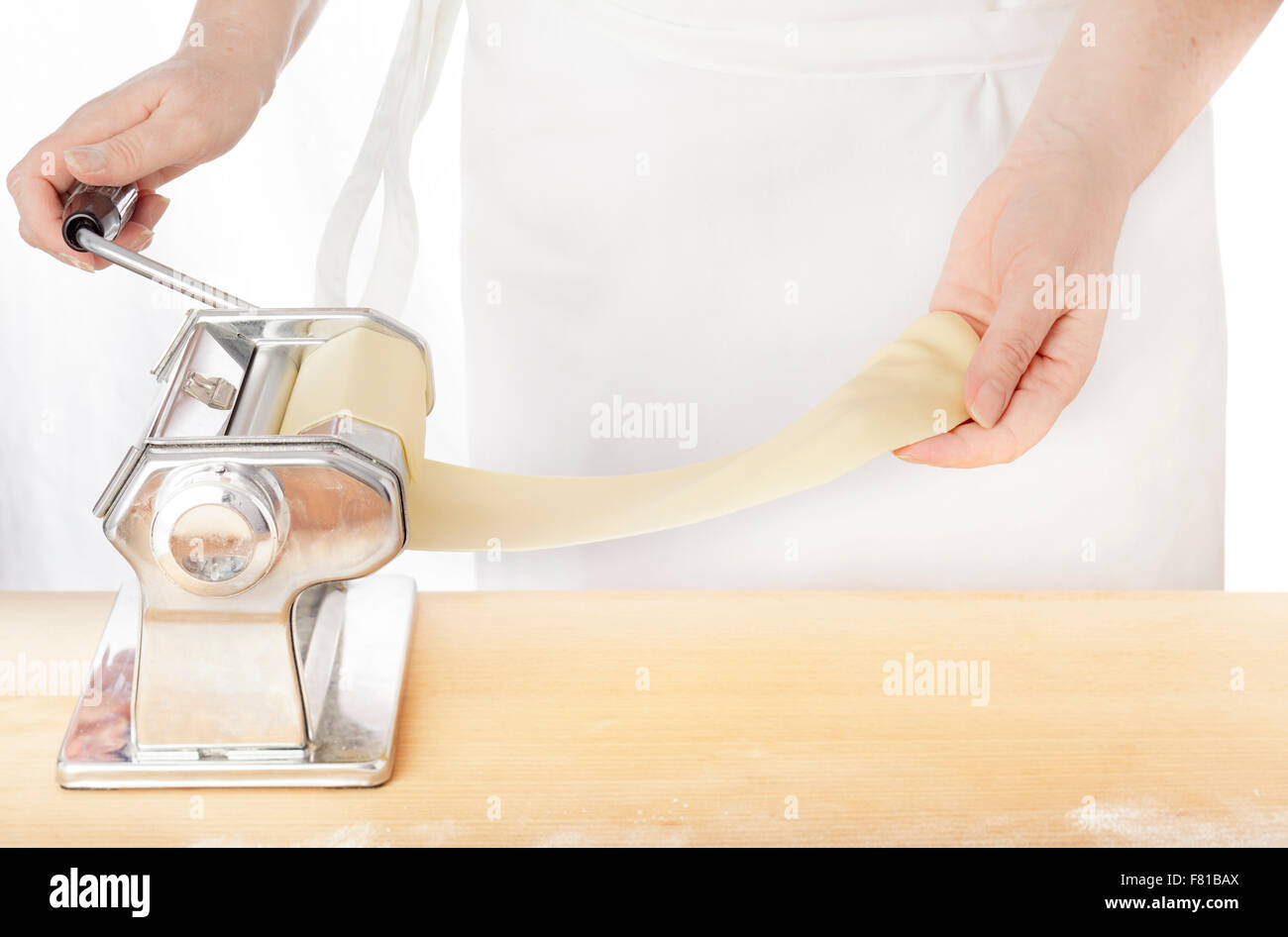 Chef making pasta Banque D'Images