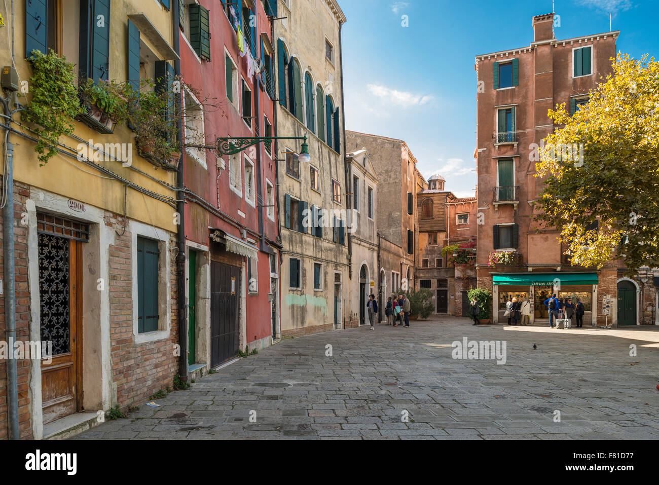 Campo Ghetto Nuovo, maisons hautes, en raison du manque d'espace, ghetto juif du 16ème siècle, Cannaregio, Venise, Vénétie, Italie Banque D'Images