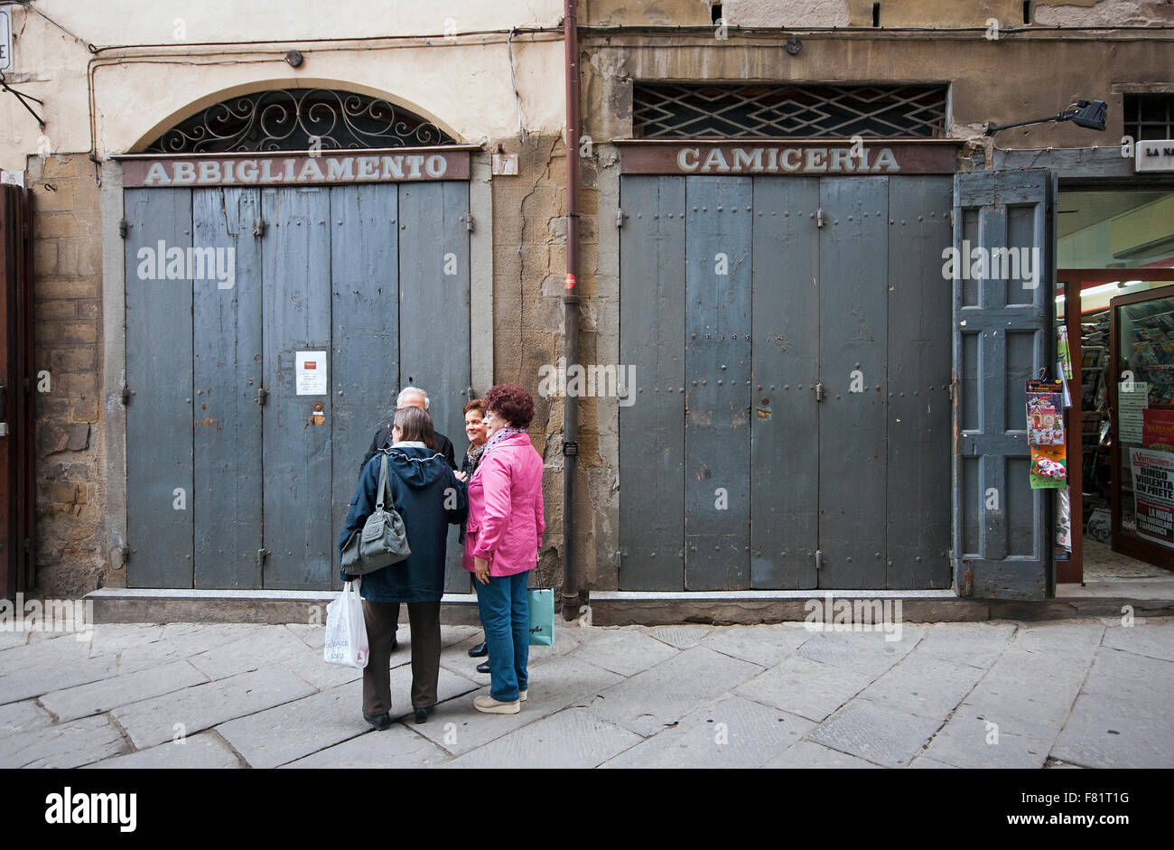 Portes de vieilles boutiques à Cortona, Toscane, Italie Banque D'Images