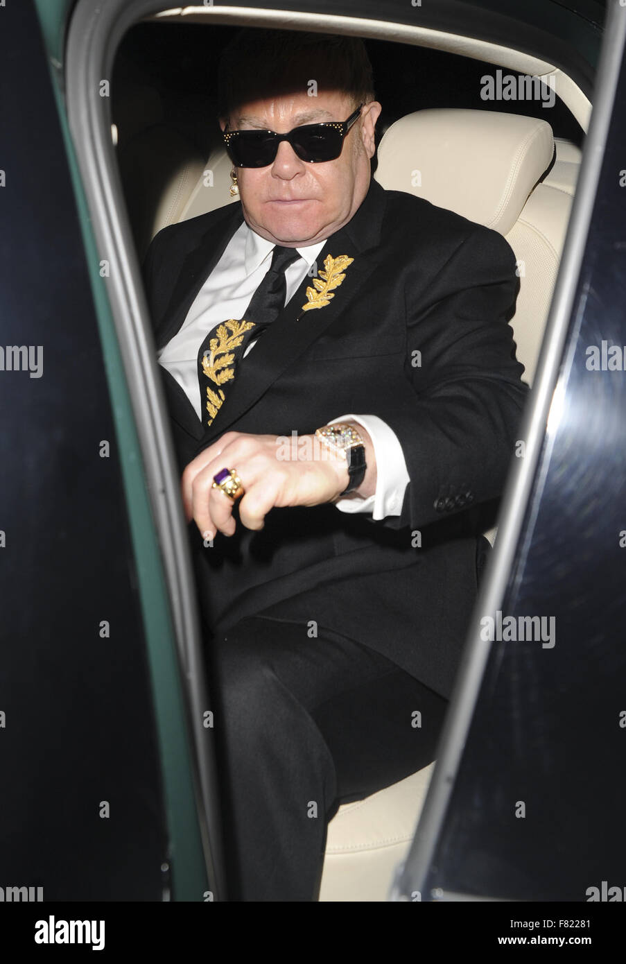 Sir Elton John est vu quitter la Le Festival du Film de Burberry comprend : Reginald Kenneth Dwight Sir Elton Hercules John CBE où Sir Elton John : London, Royaume-Uni Quand : 03 Nov 2015 Banque D'Images