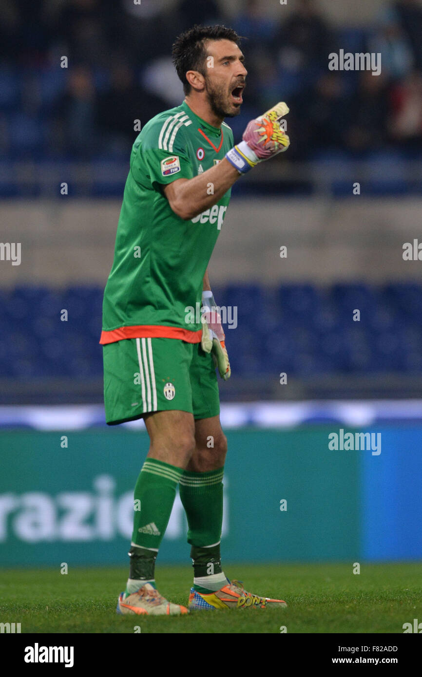 Rome, Italie. 08Th Nov, 2015. Gianluigi Buffon Juventus. Roma 4-12-2015 Stadio Olimpico, Calcio football 2015-2016 Serie A Lazio - Juventus. Foto Antonietta Baldassarre / Insidefoto Insidefoto Crédit :/Alamy Live News Banque D'Images Rome, Italie. 08Th Nov, 2015. Gianluigi Buffon Juventus. Roma 4-12-2015 Stadio Olimpico, Calcio football 2015-2016 Serie A Lazio - Juventus. Foto Antonietta Baldassarre / Insidefoto Insidefoto Crédit :/Alamy Live News Banque D'Images