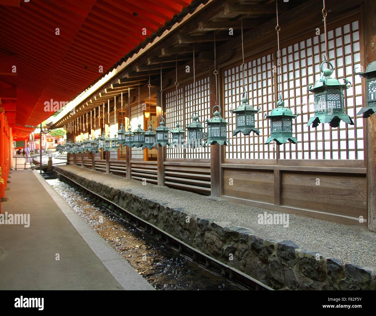 Au Kasuga Taisha Kasuga (Grand lieu de culte) à Nara, au Japon. Banque D'Images