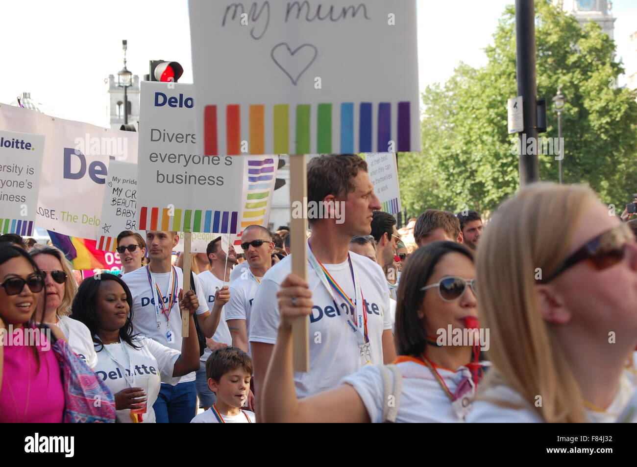 Londres Gay Pride 2015 mars les gens Banque D'Images