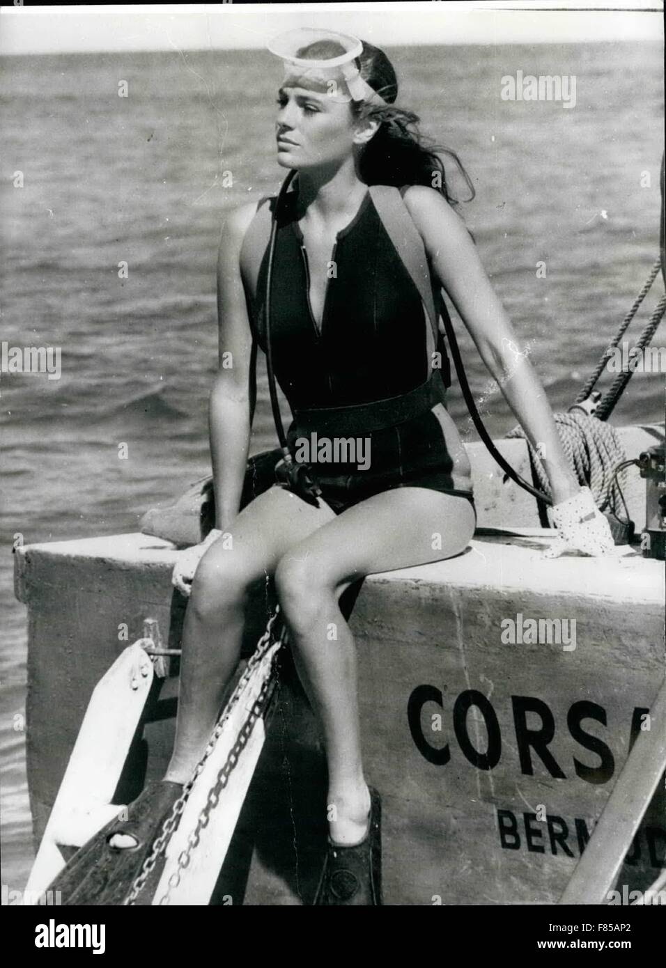 1978 - Jacqueline Films meilleur vendeur dans les Bermudes : appelé l'actrice la plus fréquentée au monde, Jacqueline Bisset a été occupée de filmer une aventure thriller au large des Bermudes. Appelée ''La profonde'' la photo à propos de trésor englouti et tropicales de l'intrigue est le best-seller du même nom d'auteur Peter Benchley (mâchoires de ''Fame'') . Après cette épopée, Jacqueline a son prochain grand rôle à remplir dans lequel elle va prendre la part de Jackie Onassis dans '' Le Magnat Grec' © Keystone Photos USA/ZUMAPRESS.com/Alamy Live News Banque D'Images