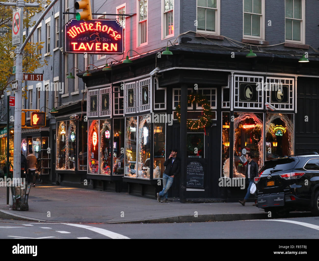Whitehorse Tavern à Greenwich Village, New York, NY. *** NOTE : vous pouvez chercher PJ7A8N pour l'image mise à jour *** Banque D'Images